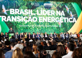 Conforme relatou o portal Poder 360, Enio Verri não está no palanque das autoridades na cerimônia do Combustível do Futuro. Foto: Dinho Mendes/IB