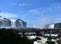 Visitantes nas Cataratas do Iguaçu em outubro. Foto: Bruna Nieradka