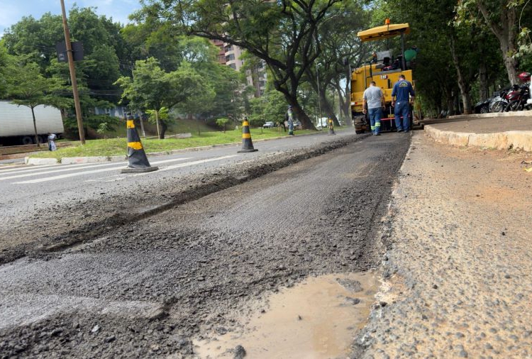 Obras em andamento na Avenida Paraná. Foto: divulgação/PMFI