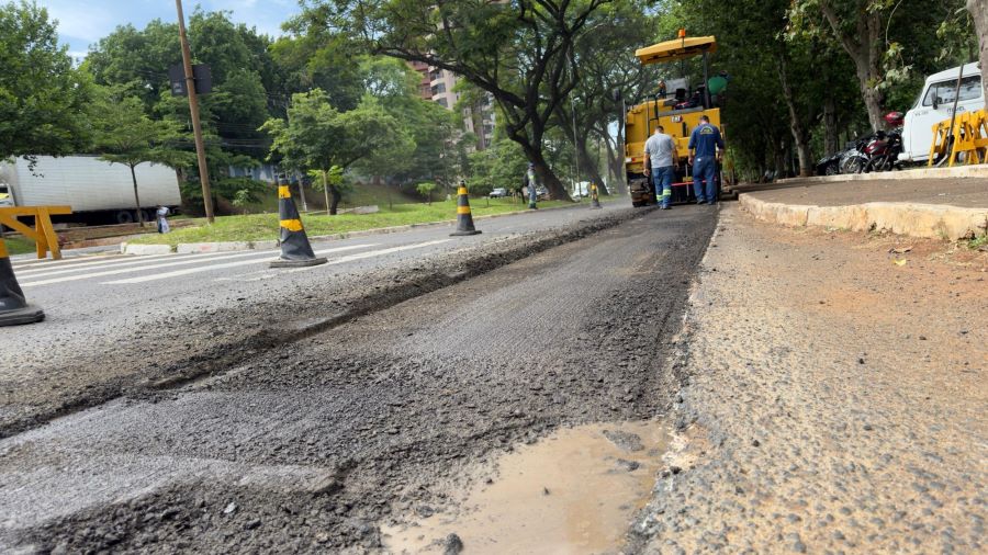 Obras em andamento na Avenida Paraná. Foto: divulgação/PMFI