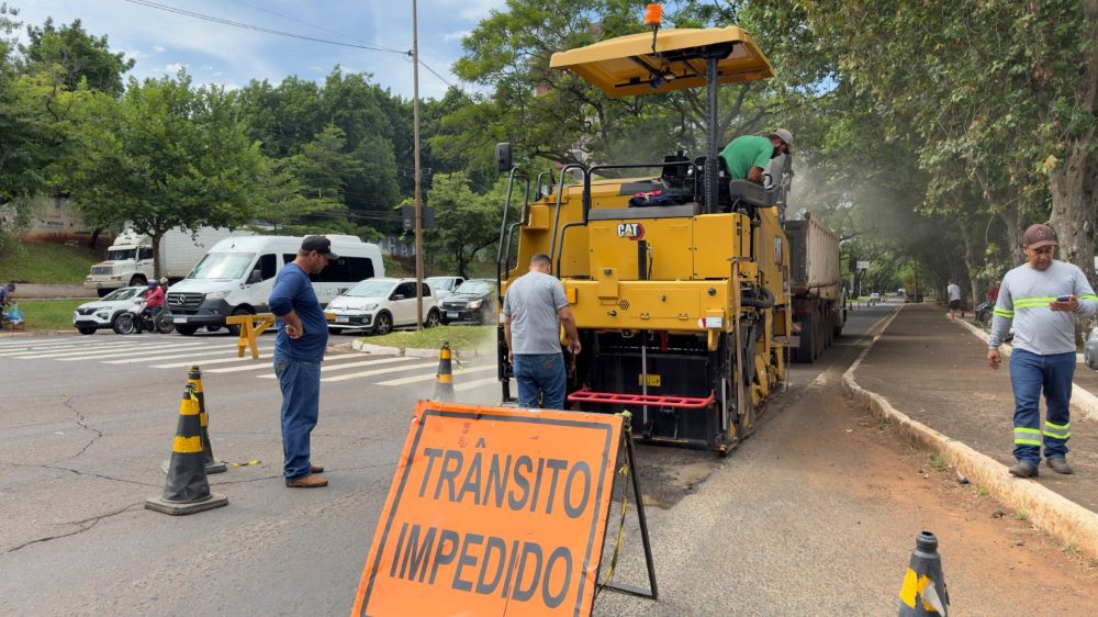 Obras em andamento na Avenida Paraná. Foto: divulgação/PMFI