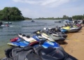 Jetskis descem o Rio Paraná com destino à Internacional Boat Show de Foz do Iguaçu
Foto: SETU-PR