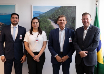 Em Brasília, da esquerda para a direita, Gallegario, Aline, Silva e Luna e Luciano Liurenço. Foto: divulgação