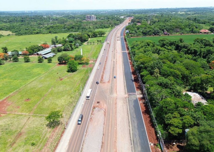 Duplicação da BR-469 (Rodovia das Cataratas) em Foz do Iguaçu.
Fotos: DER-PR