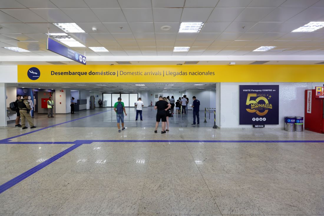 Em 2024, o setor de Achados e Perdidos recebeu 1.124 itens, uma média de três objetos por dia. Foto: Kiko Sierich/ CCR Aeroportos