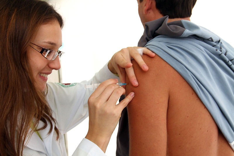 Em Foz, a estimativa é vacinar 90% da população estimada de 6.483 adolescentes de 15 a 19 anos que ainda não receberam a vacina. Foto: PMFI